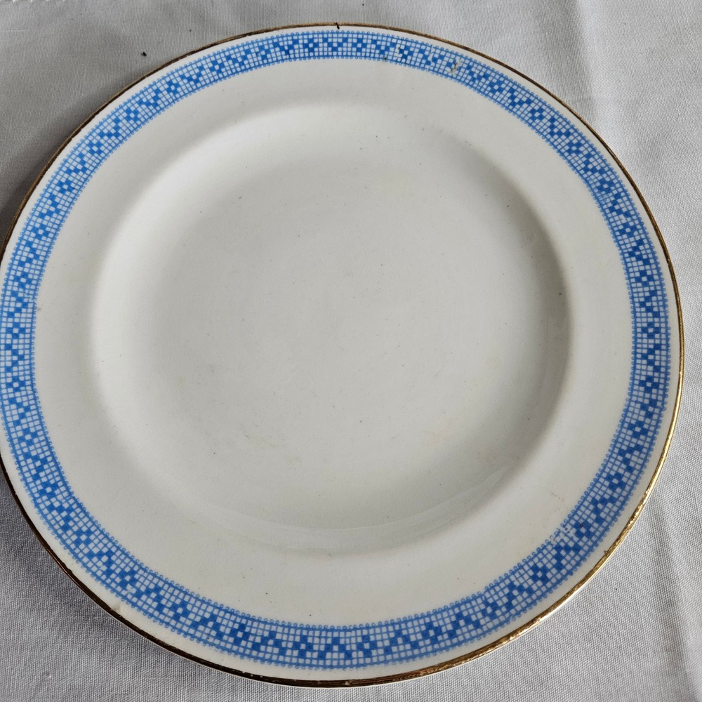 Vintage Allerton's Old English China Dice Pattern 7"‎ England 1929-1942